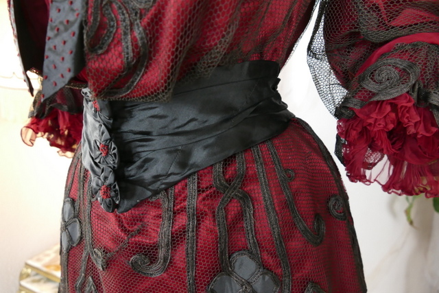 16 antique dinner dress Silkehuset 1906