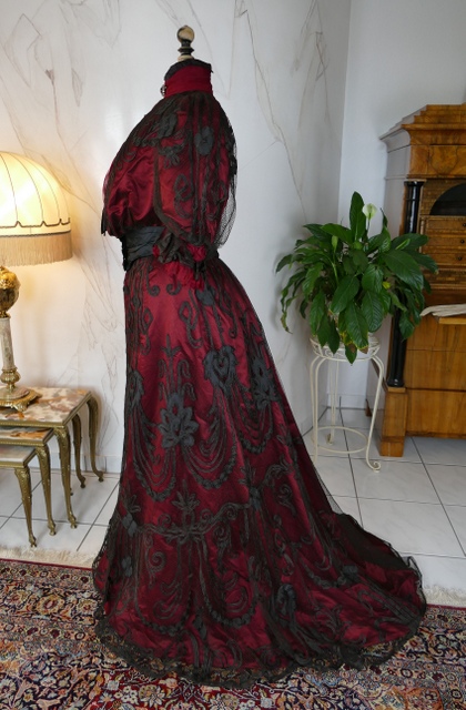 24 antique dinner dress Silkehuset 1906
