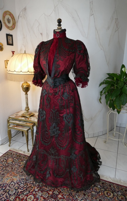 2 antique dinner dress Silkehuset 1906
