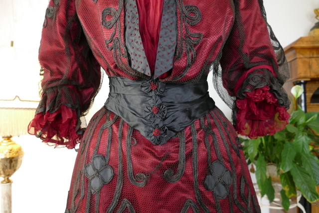 7 antique dinner dress Silkehuset 1906
