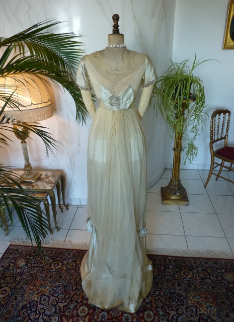 17 antique WORTH Evening Gown 1906