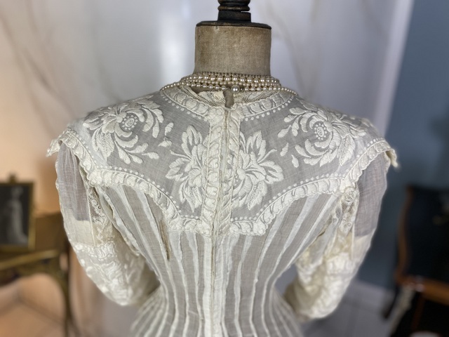 16 antique lingerie dress 1908