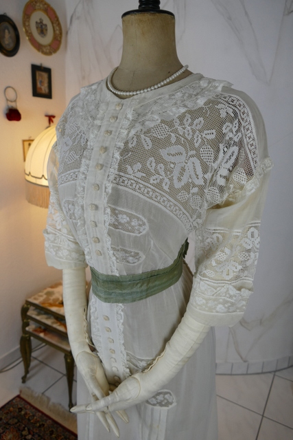 1 antique tea dress 1908