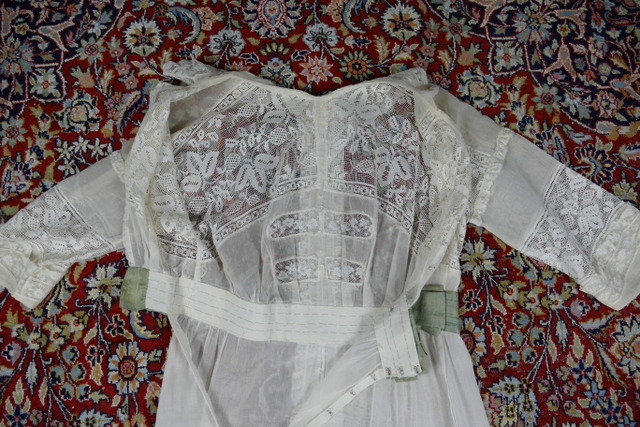 29 antique tea dress 1908