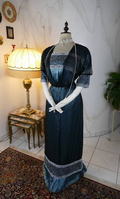 2 antique society dress Kayser 1908