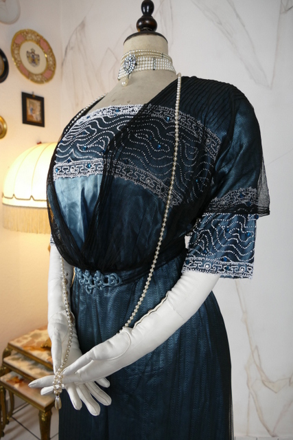 4 antique society dress Kayser 1908