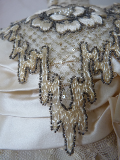 16 antikes Hochzeitskleid 1908