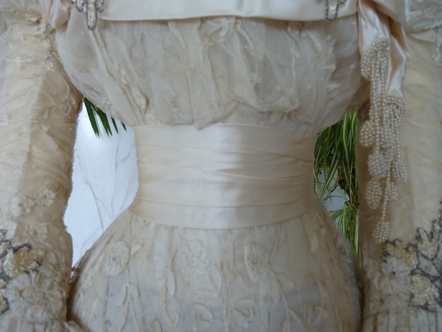 17 antikes Hochzeitskleid 1908