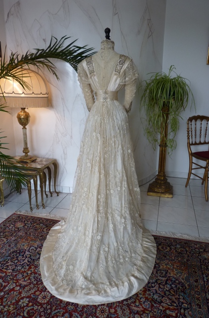 34 antikes Hochzeitskleid 1908