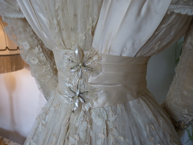 40 antikes Hochzeitskleid 1908
