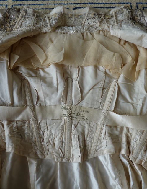 62 antikes Hochzeitskleid 1908