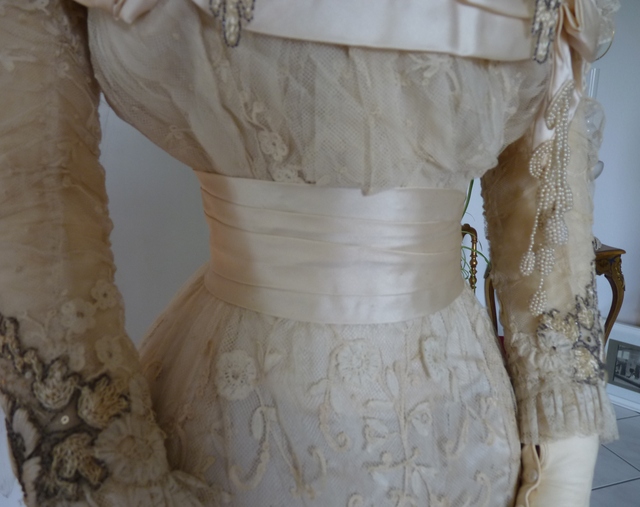 9 antikes Hochzeitskleid 1908