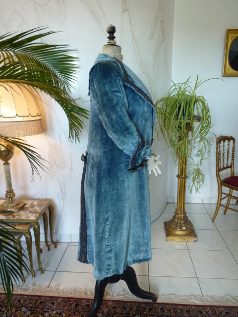 35 antique walking Suit Worth 1908