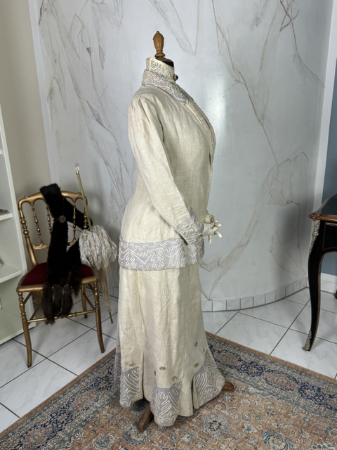 18 antique walking dress 1909