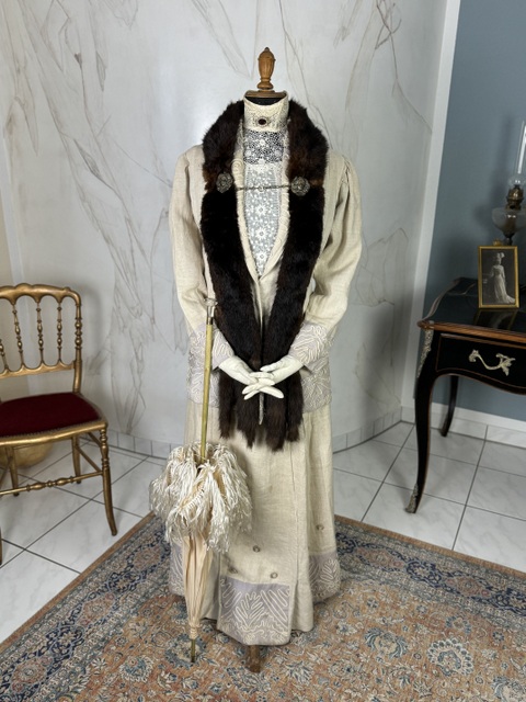 antique walking dress 1909