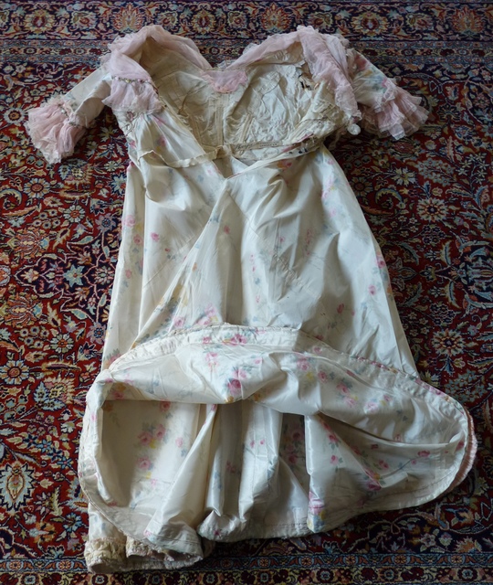 102 antique dress 1909