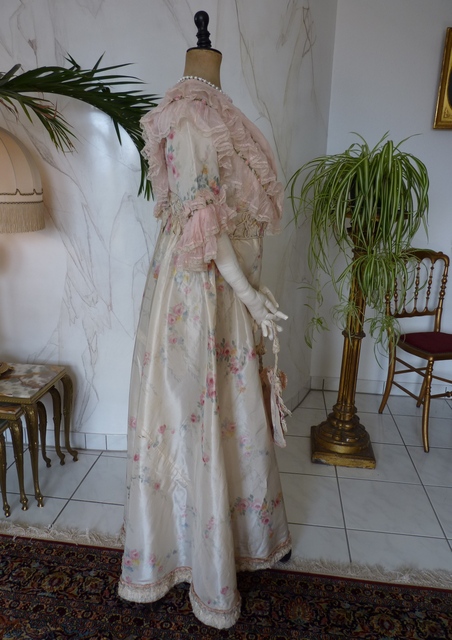 23 antique dress 1909