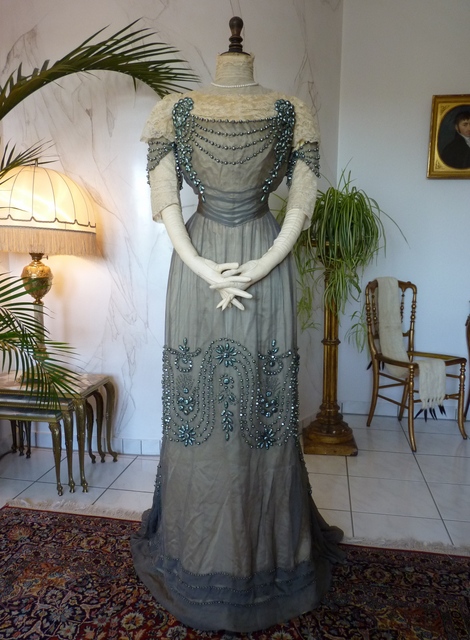 13 antique dress 1908