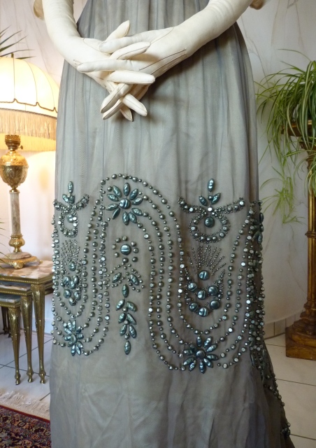 15 antique dress 1908