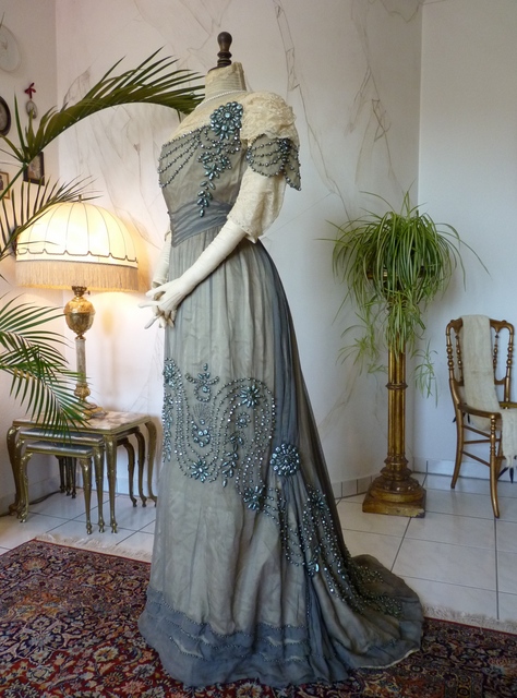 23 antikes kleid 1908
