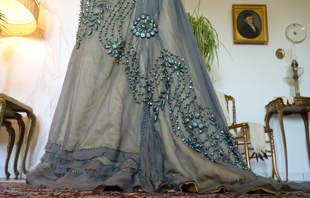 33 antikes kleid 1908