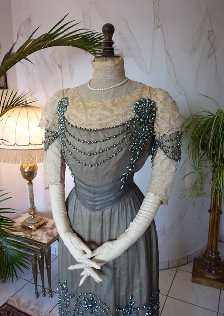 3 antique dress 1908