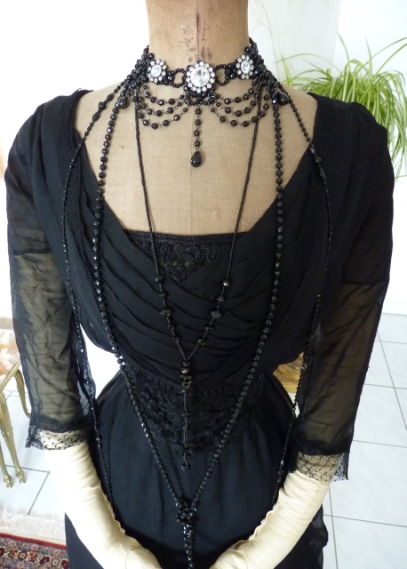 12b antique evening gown 1909
