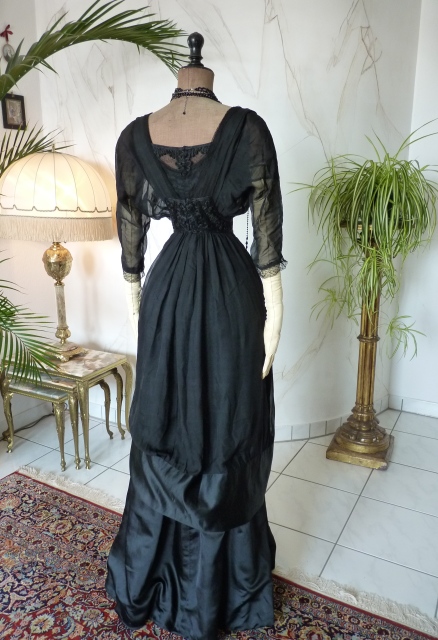 21 antikes Abendkleid 1909