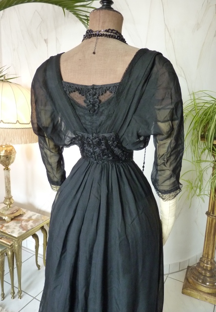 30 antikes Abendkleid 1909