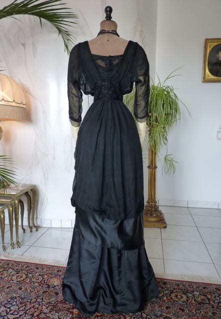 31 antikes Abendkleid 1909