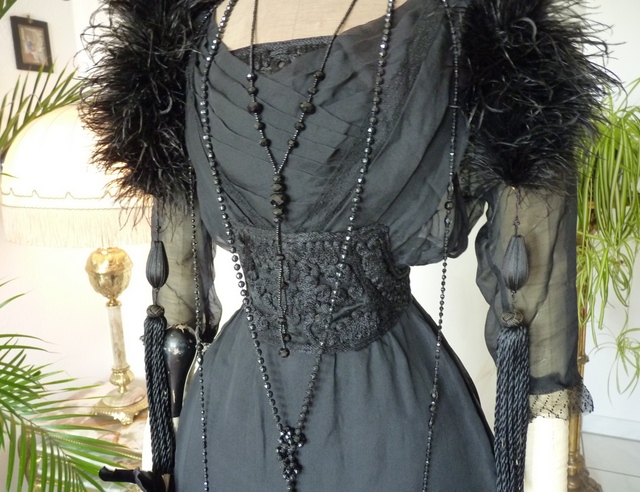 4 antique evening gown 1909