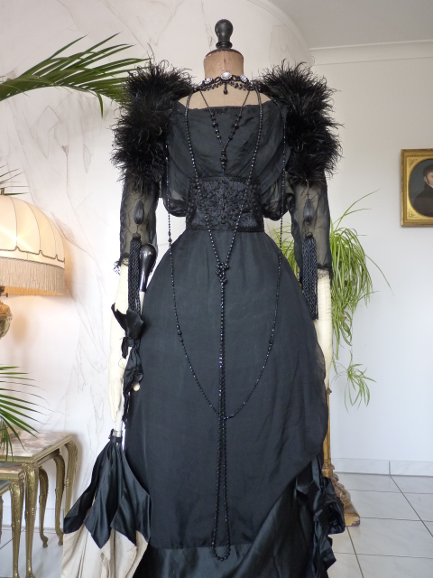 9 antique evening gown 1909
