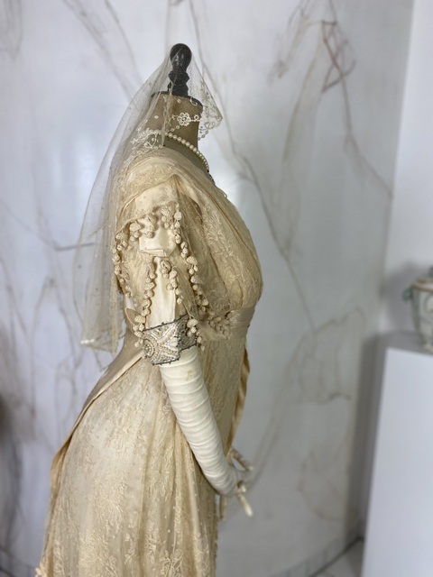 22 antique wedding dress 1910