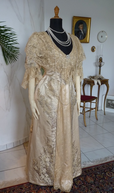 11 antique evening gown Worth 1910