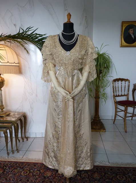 2 antique evening gown Worth 1910