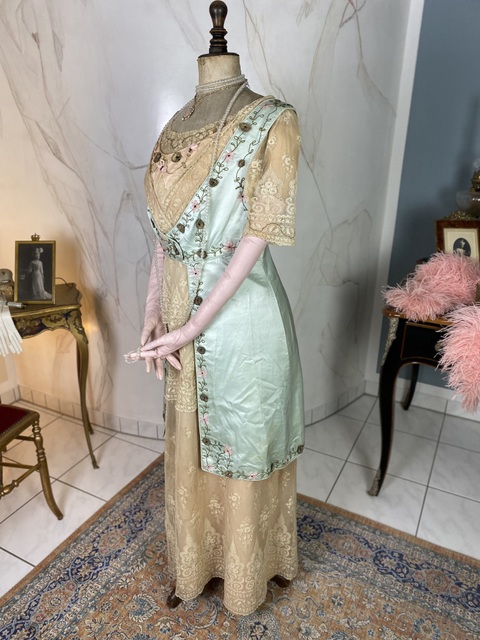 13 antique reception gown.1912
