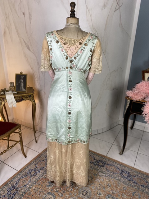 17 antique reception gown.1912