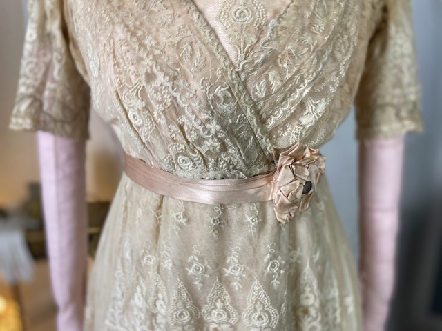 27 antique reception gown.1912