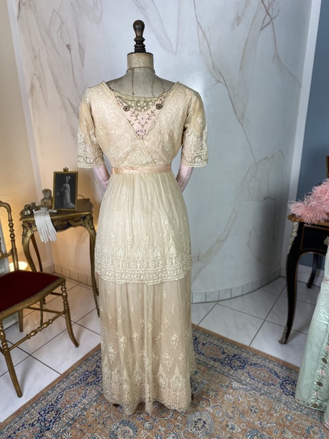 33 antique reception gown.1912