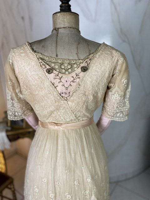 34 antique reception gown.1912