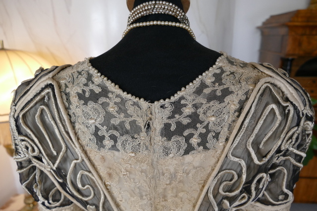 26 antique evening gown 1912