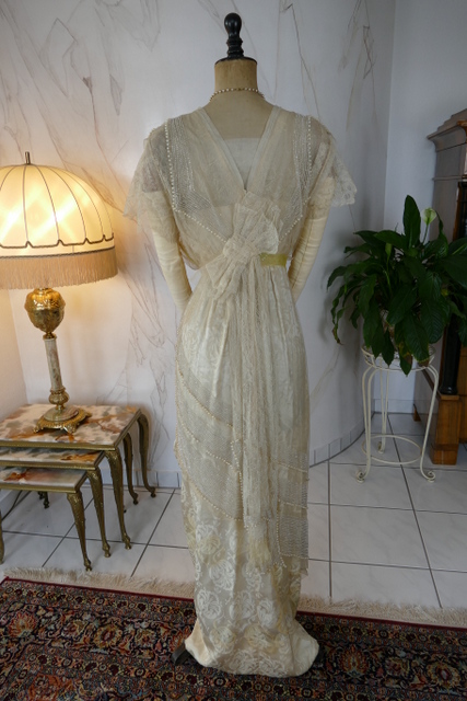 26 antique evening dress Altmann 2012