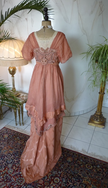 28 antique dress 1912