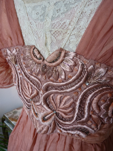 31b antique dress 1912