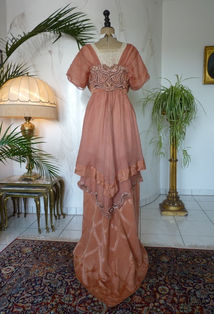 36 antique dress 1912