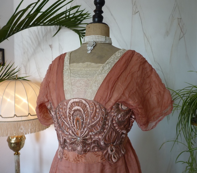 4 antique evening gown 1912