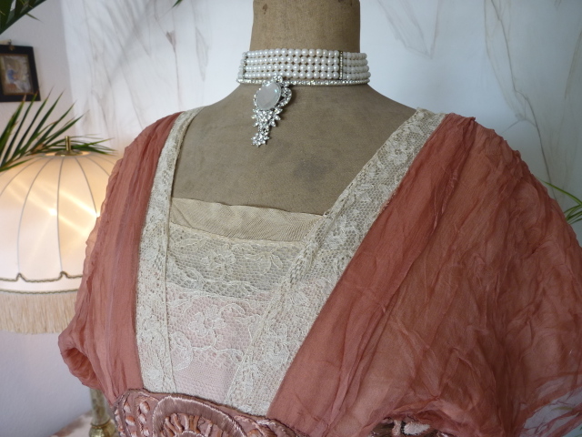 4a antique evening gown 1912
