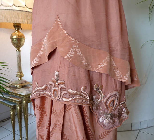 8 antique evening gown 1912