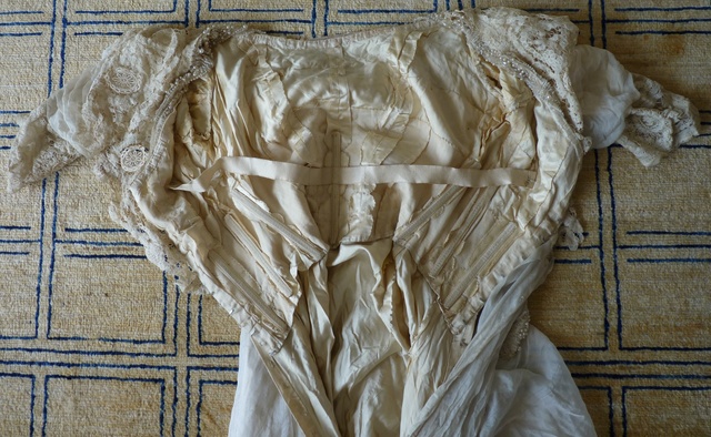 101 antique wedding gown