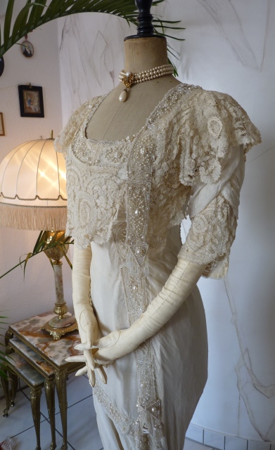 16 antique wedding gown